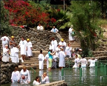 Botez in apa Iordanului