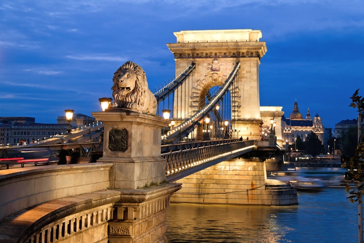 Podul cu lanţuri Budapesta