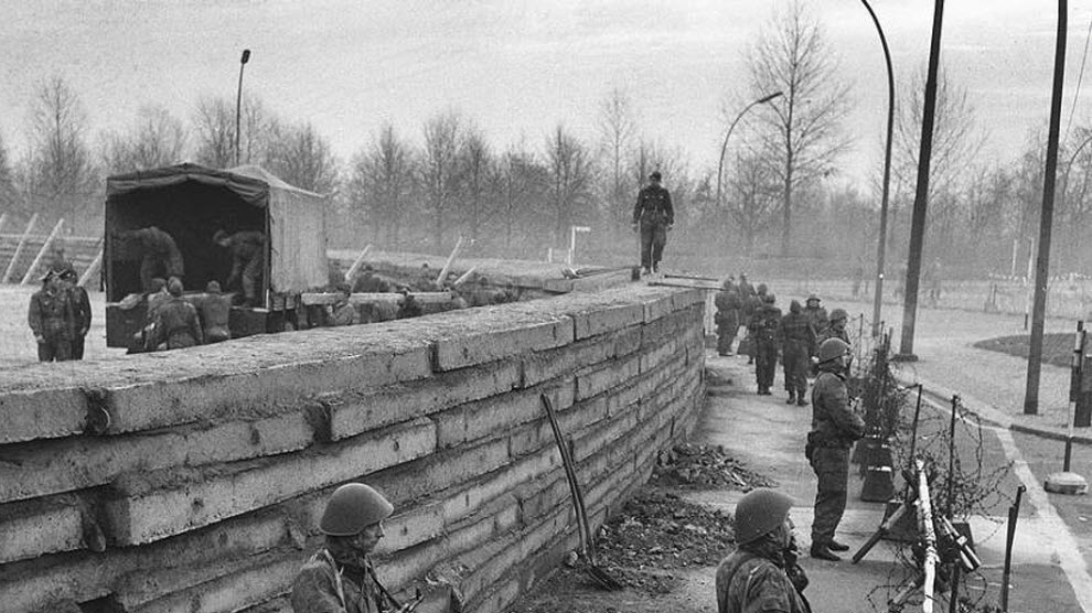Pază Zidul Berlinului