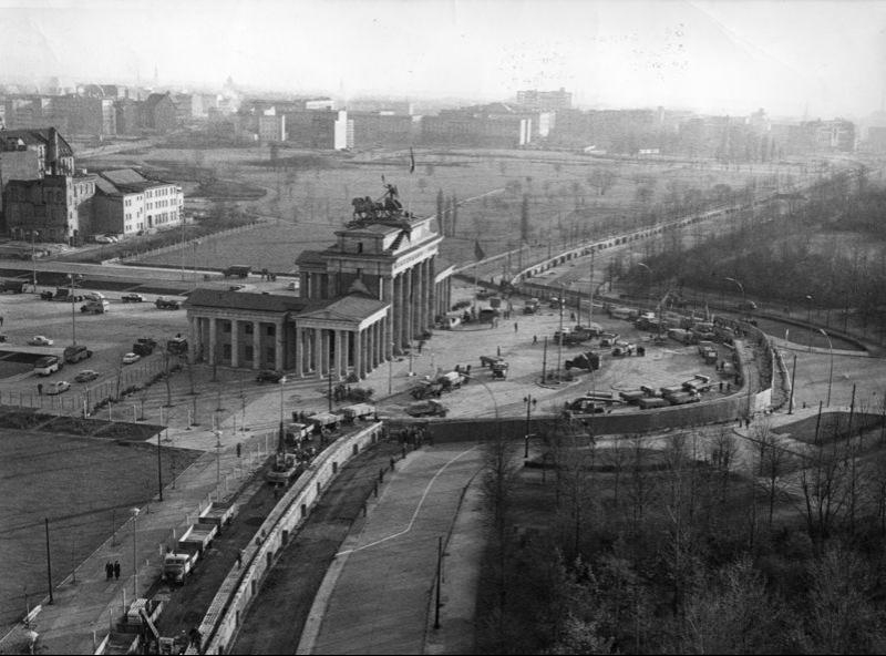 Poarta Brandemburg Zidul Berlinului anii 1960