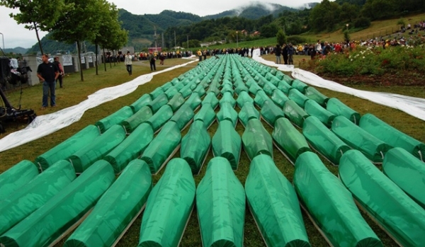 Victime masacrul de la Srebrenita din 11 iulie 1995