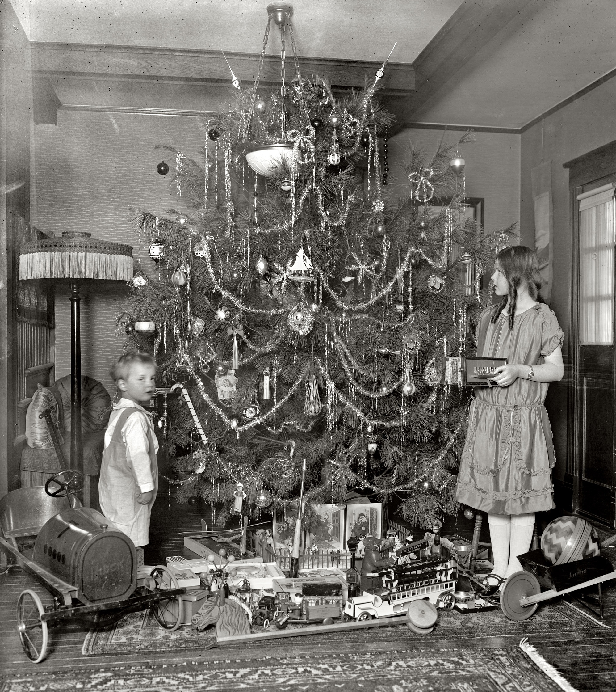 Brad de Crăciun în anii 1920