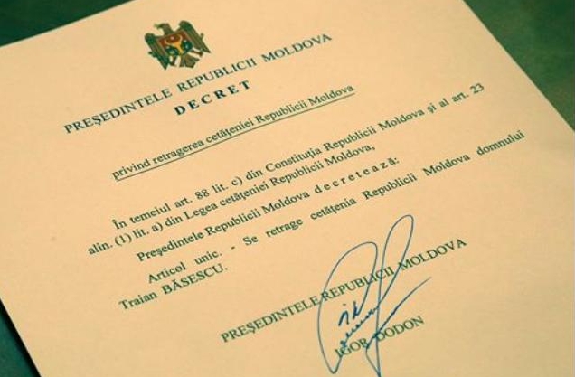 Decretul de retragere a cetăţeniei moldoveneşti a lui Traian Băsescu