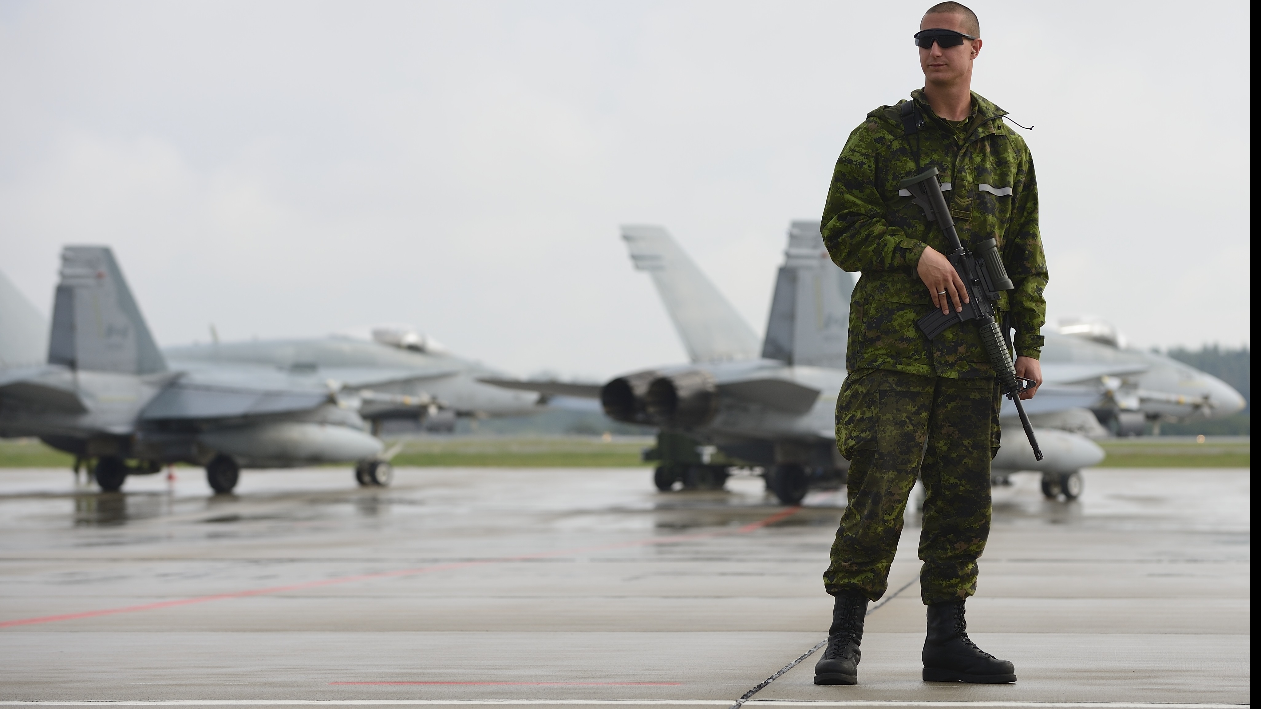 Canada își întărește securitatea aeriană