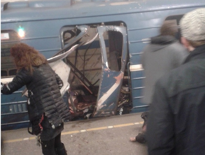 Explozie la metroul din Sankt Petersburg