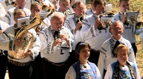 Parada costumelor populare la Întâlnirea sașilor transilvăneni