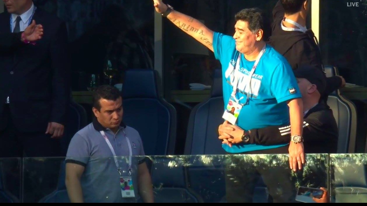 Maradona a trăit la intensitate maximă partida compatrioţilor săi