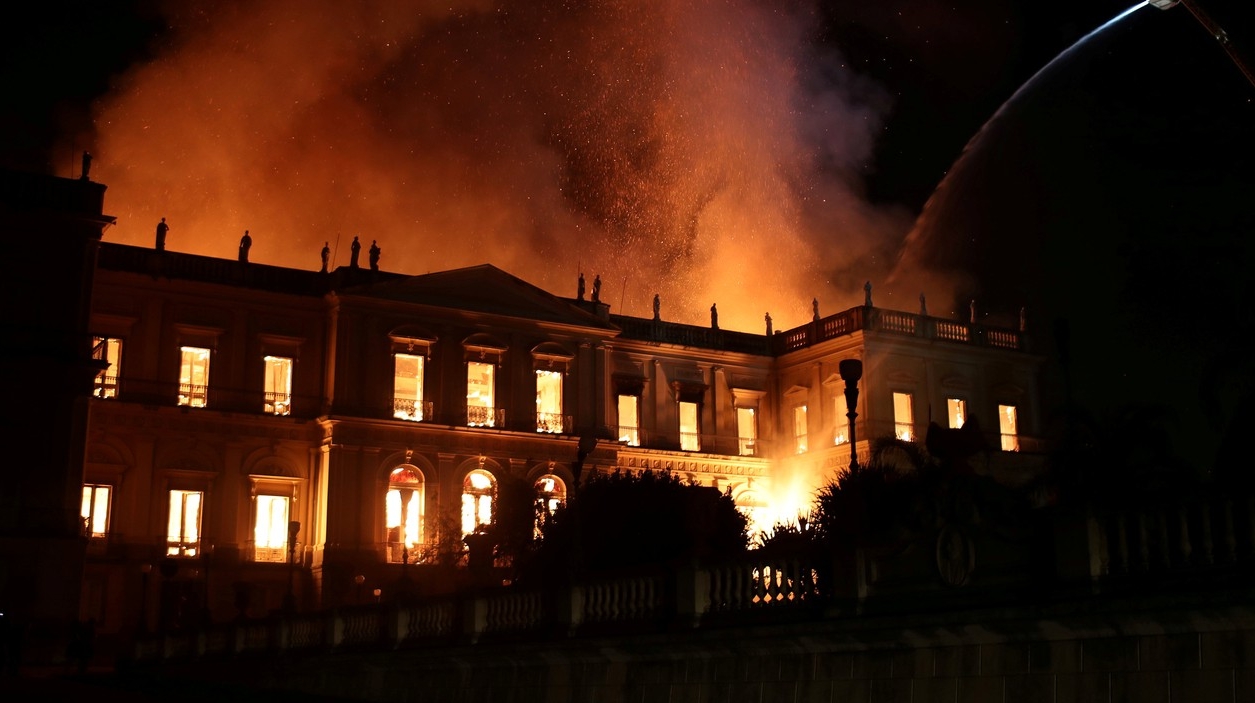 Incendiu la Muzeul National din Rio de Janeiro