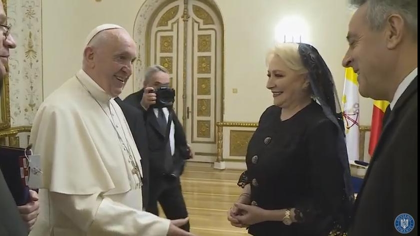 Papa Francisc s-a întâlnit cu premierul Viorica Dăncilă