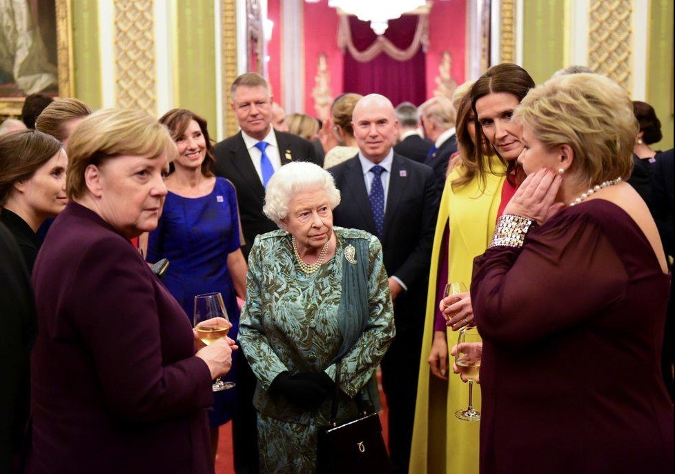 Președintele Klaus Iohannis Carmen Iohannis și Regina Elisabeta a II-a