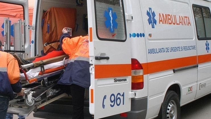 Ambulanțierii protestează pentru că nu primesc stimulent de risc