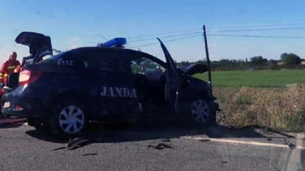 Mașină a Jandarmeriei împlicată într-un accident rutier