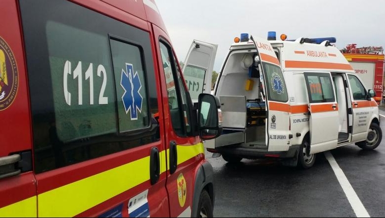 Șofer de ambulanță beat implicat într-un accident