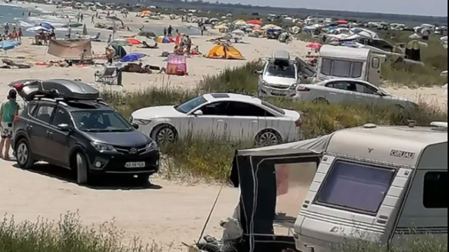 Mașini pe plajele sălbatice