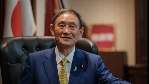 Yoshihide Suga noul premier al Japoniei
