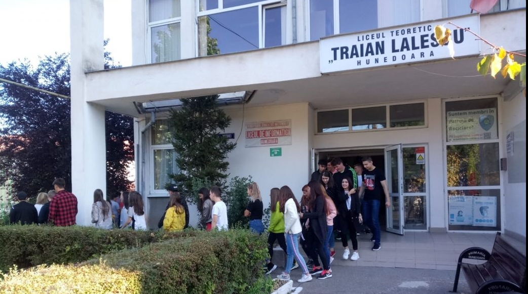 Liceul Teoretic „Traian Lalescu” din Hunedoara
