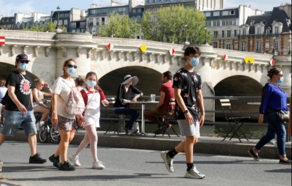 Franţa reinstituie starea de urgenţă sanitară