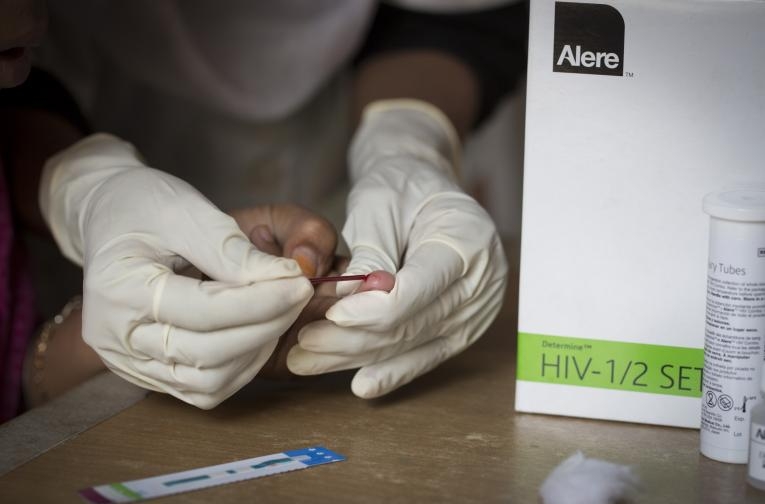 Încă nu există vaccin împotriva HIV