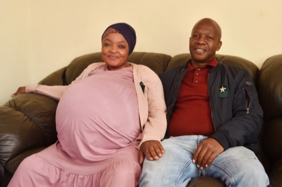 O tânără din Africa de Sud a născut zece bebeluși