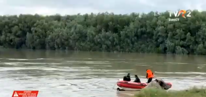 Corpul uneia dintre surorile căzute în Dunăre adus la mal