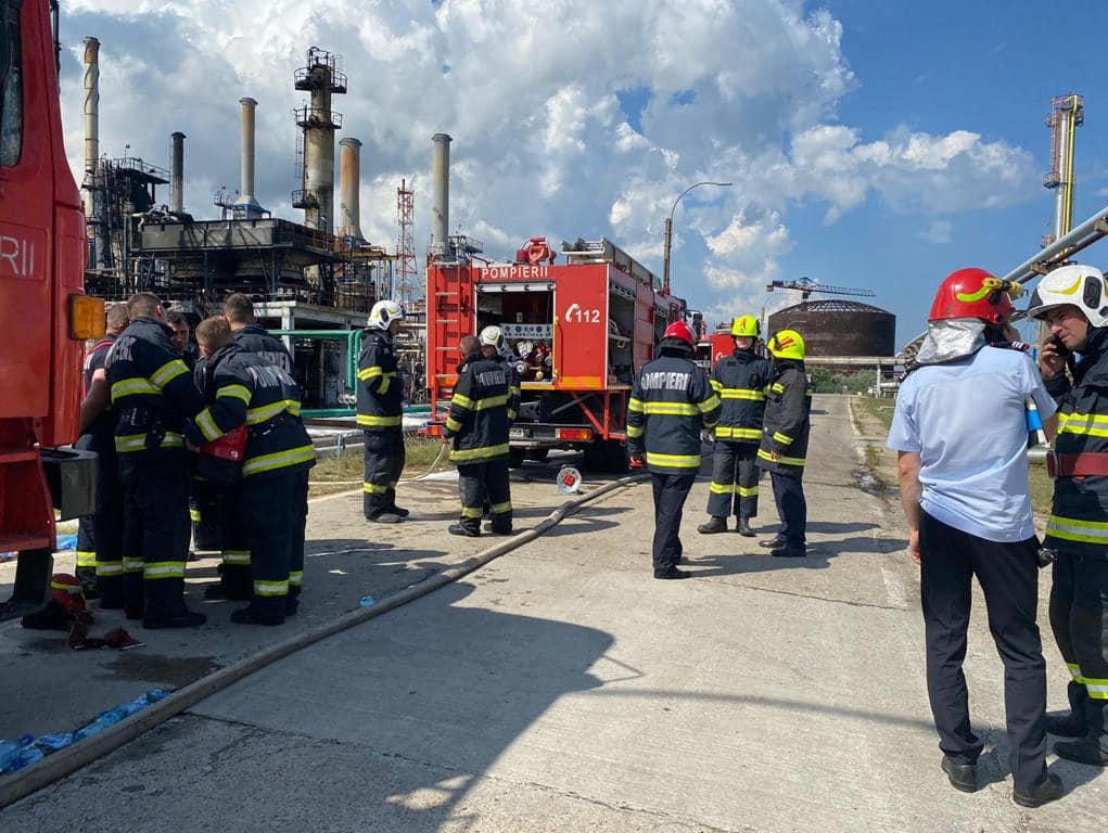 Explozie precedată de incendiu pe platforma Rafinăriei Petromidia Năvodari
