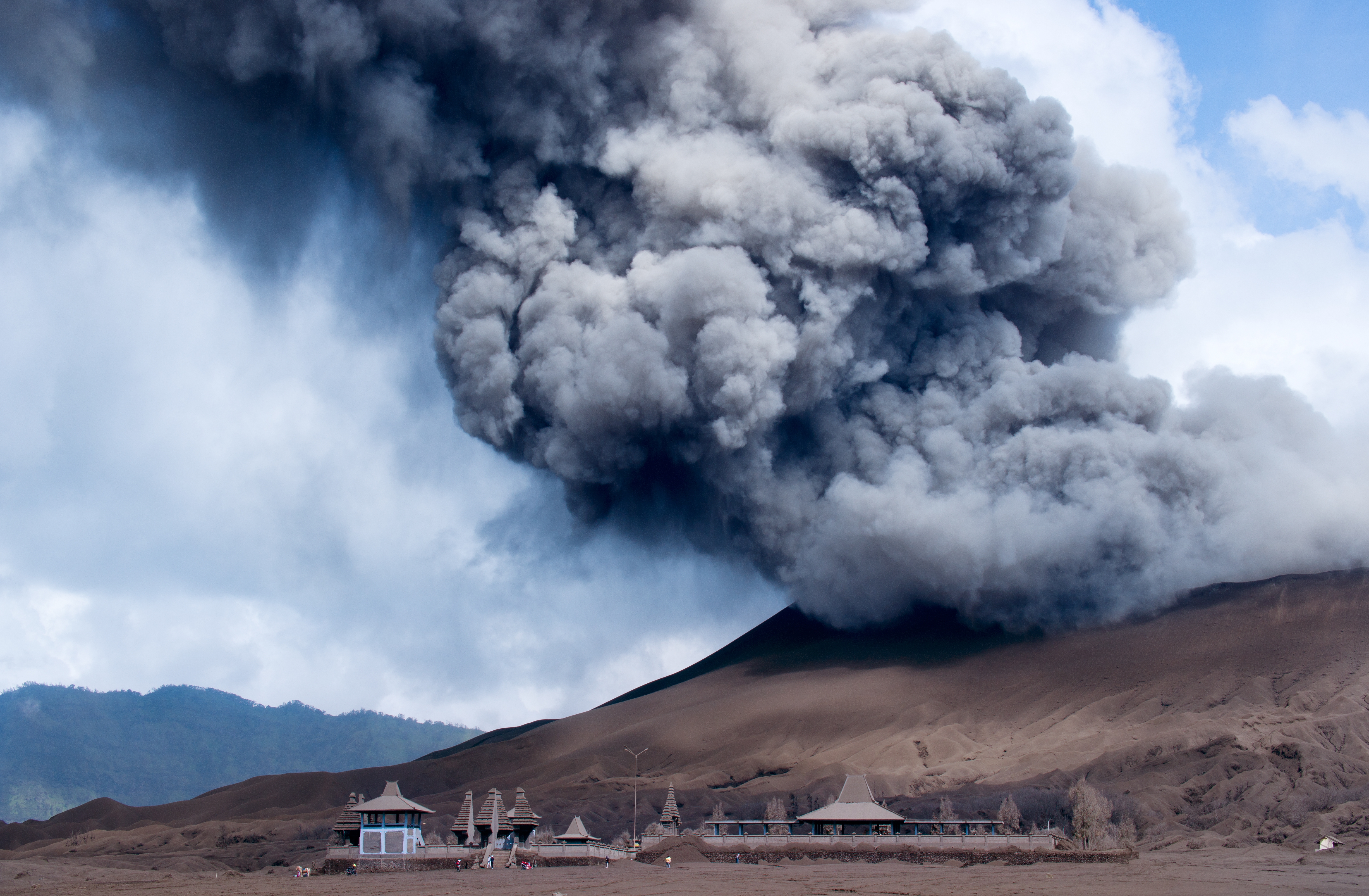 Vulcanul Semeru Indonezia