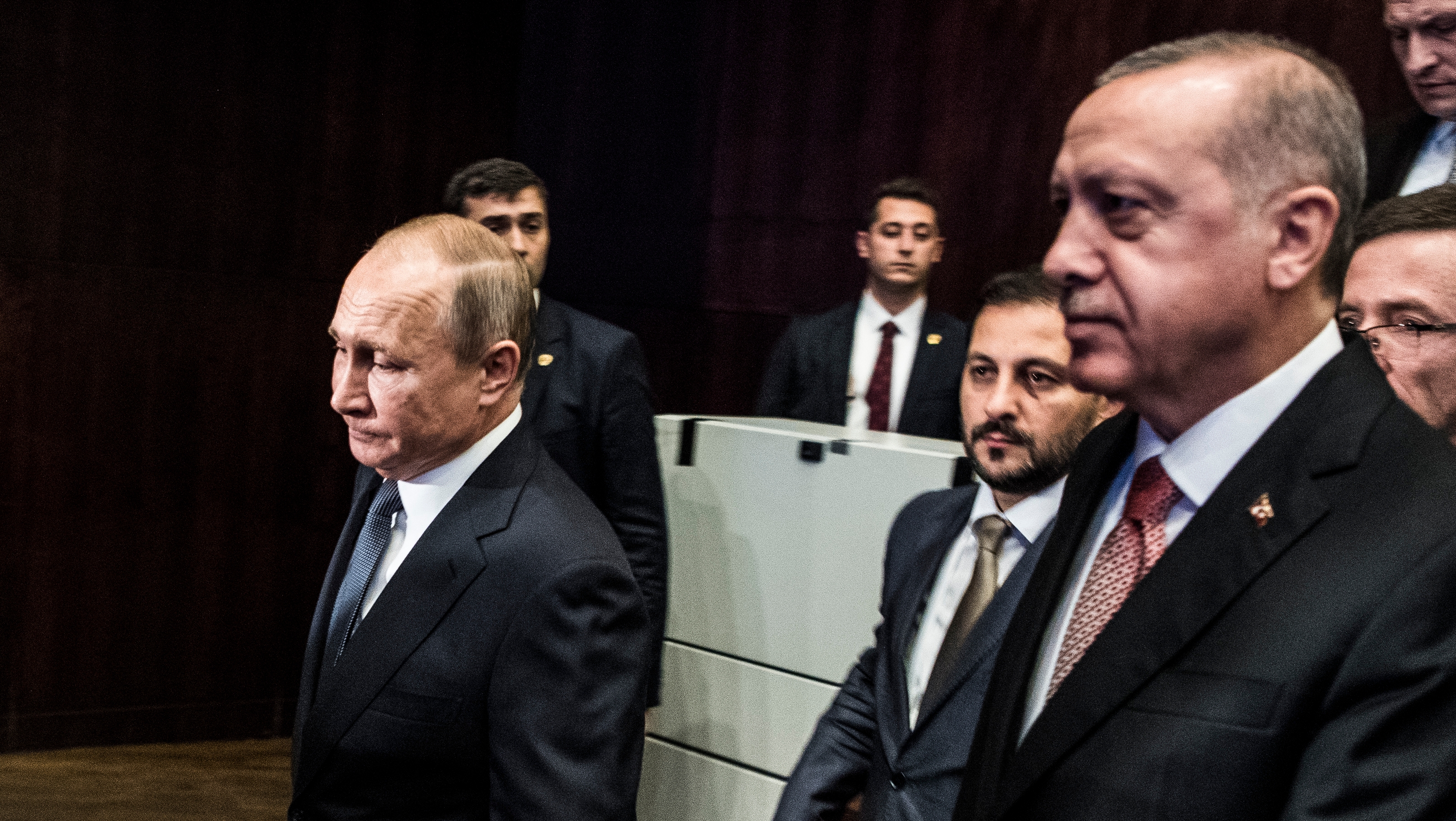 Vladimir Putin i-a spus lui Recep Erdogan că Moscova este deschisă la dialog cu autorităţile ucrainene