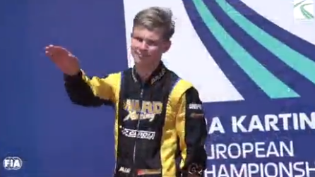 Un pilot rus de karting a făcut salutul nazist apoi a izbucnit în râs
