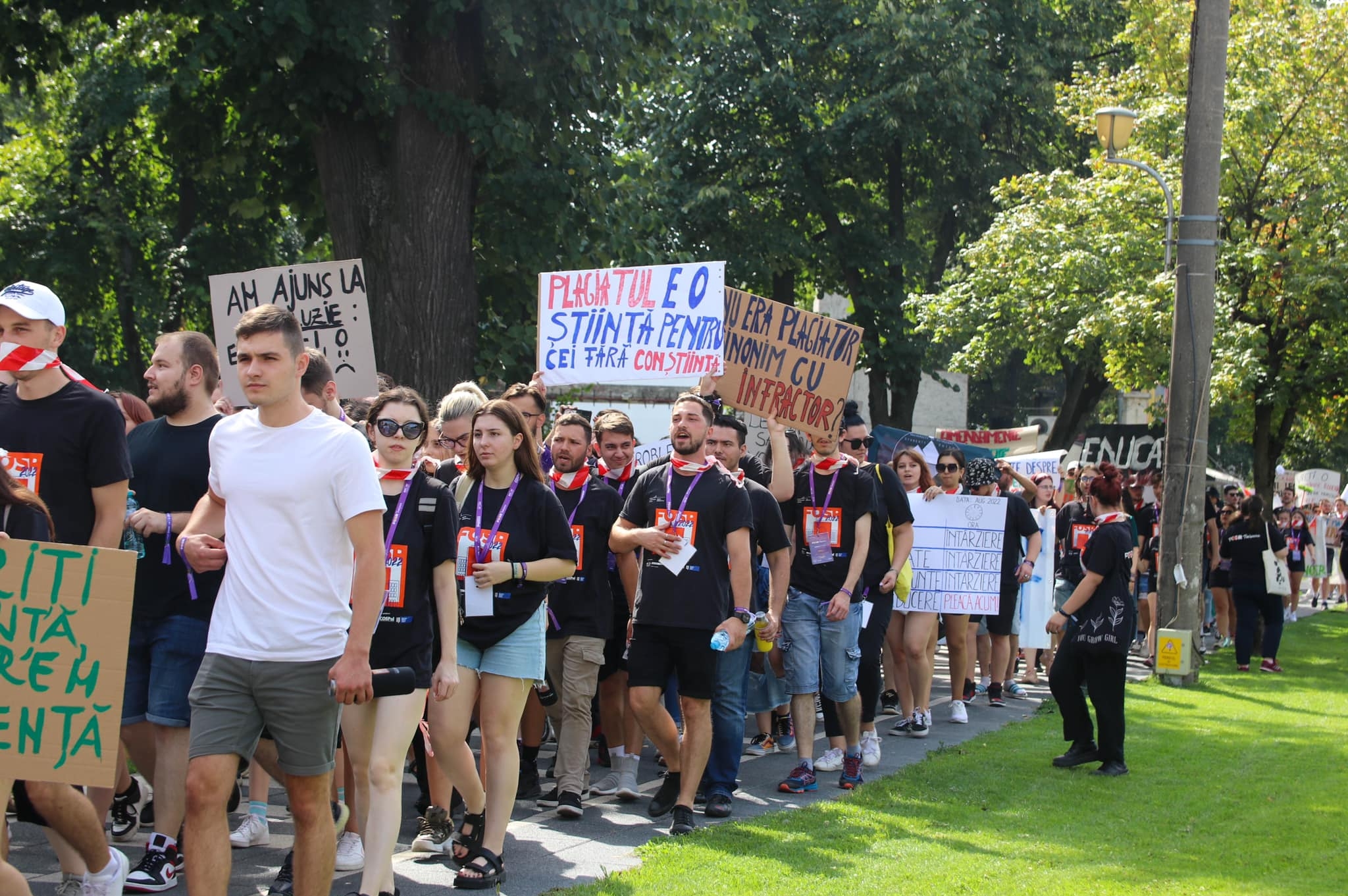 Zeci de studenţi au protestat la Timișoara faţă de proiectul noii Legi a Educaţiei / ANOSR Facebook