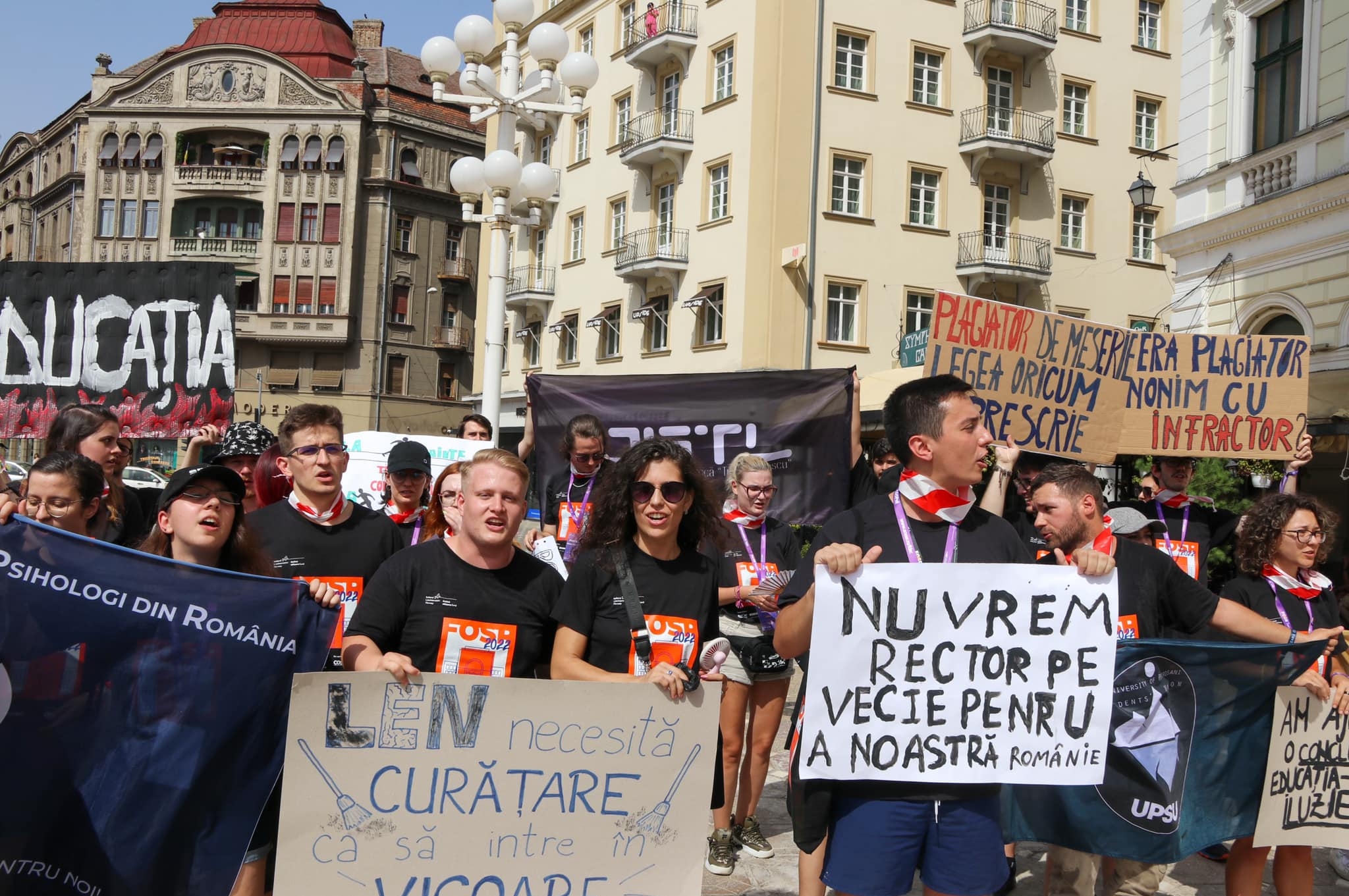 Zeci de studenţi au protestat la Timișoara faţă de proiectul noii Legi a Educaţiei / ANOSR Facebook
