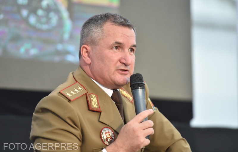 Șeful Statului Major al Apărării generalul Daniel Petrescu