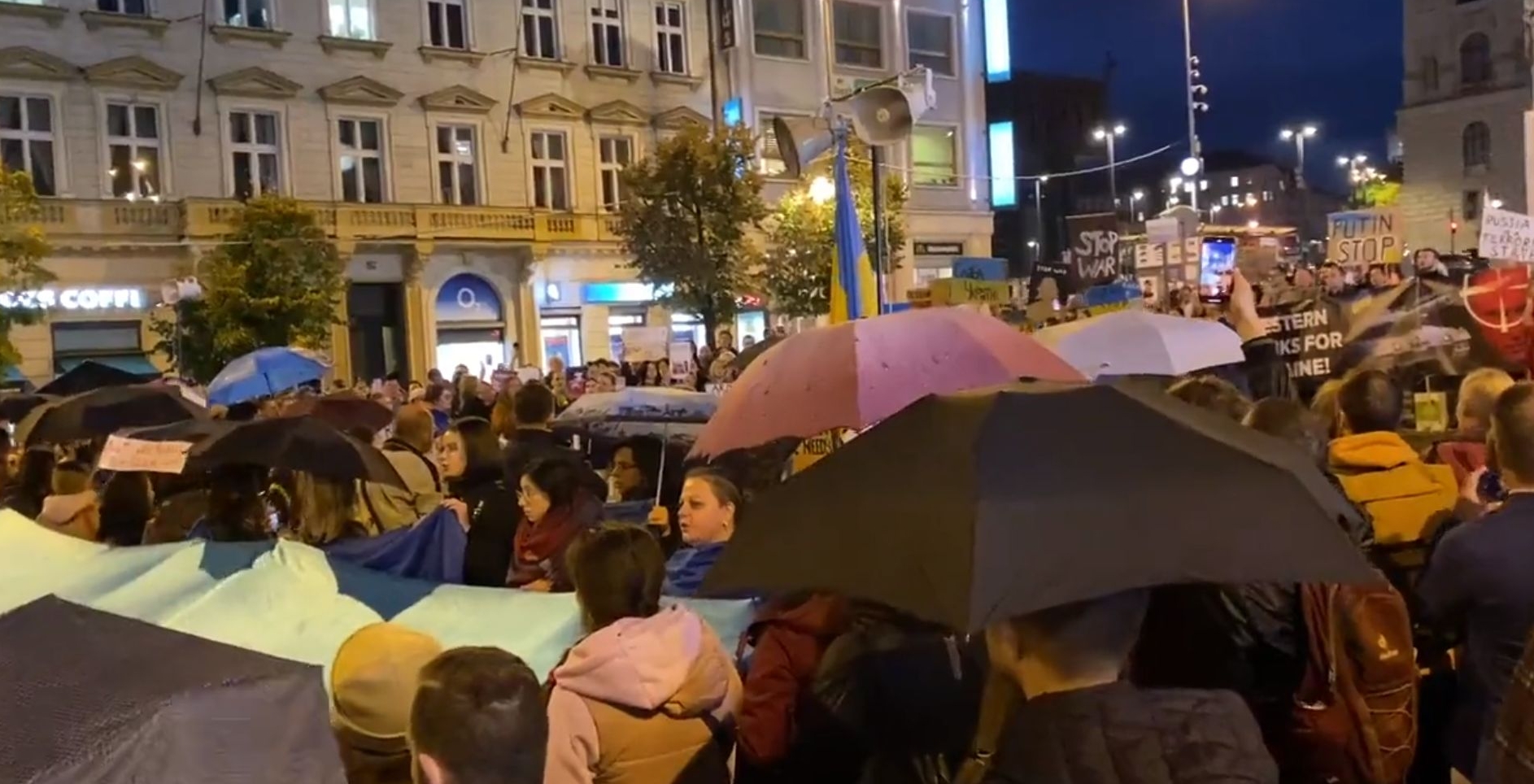 Protest în Polonia față de atacurile cu rachete lansate de Rusia aupra Ucrainei