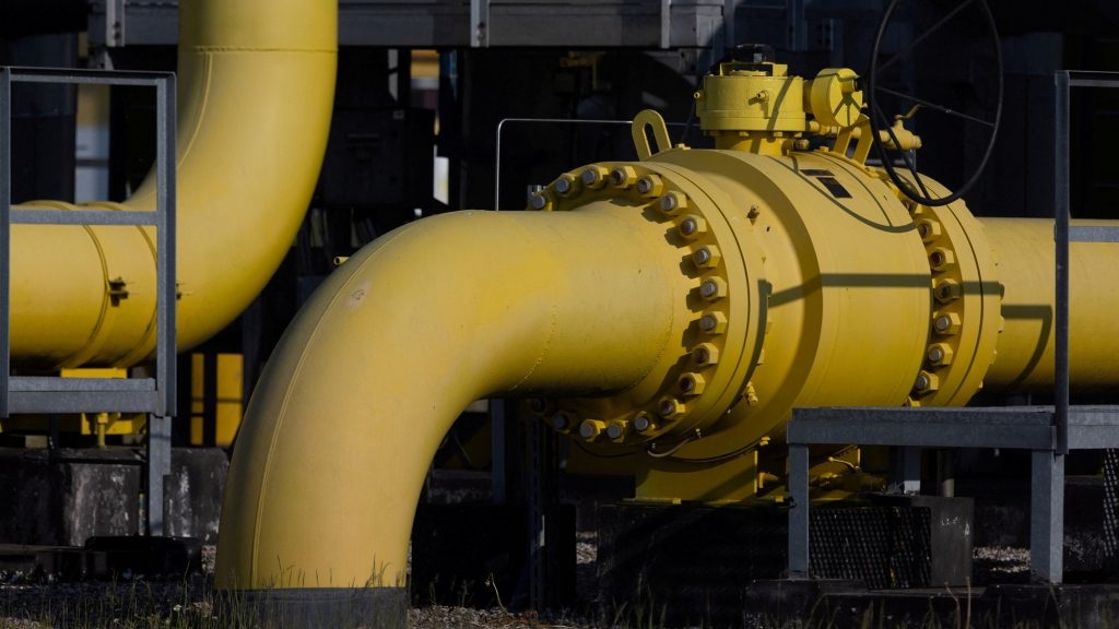 Rusia ar putea reduce producţia de petrol ca răspuns la plafonarea preţurilor