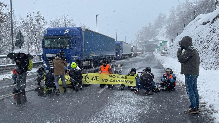 Protest tunel Mont Blanc / Facebook Ultima Generazione