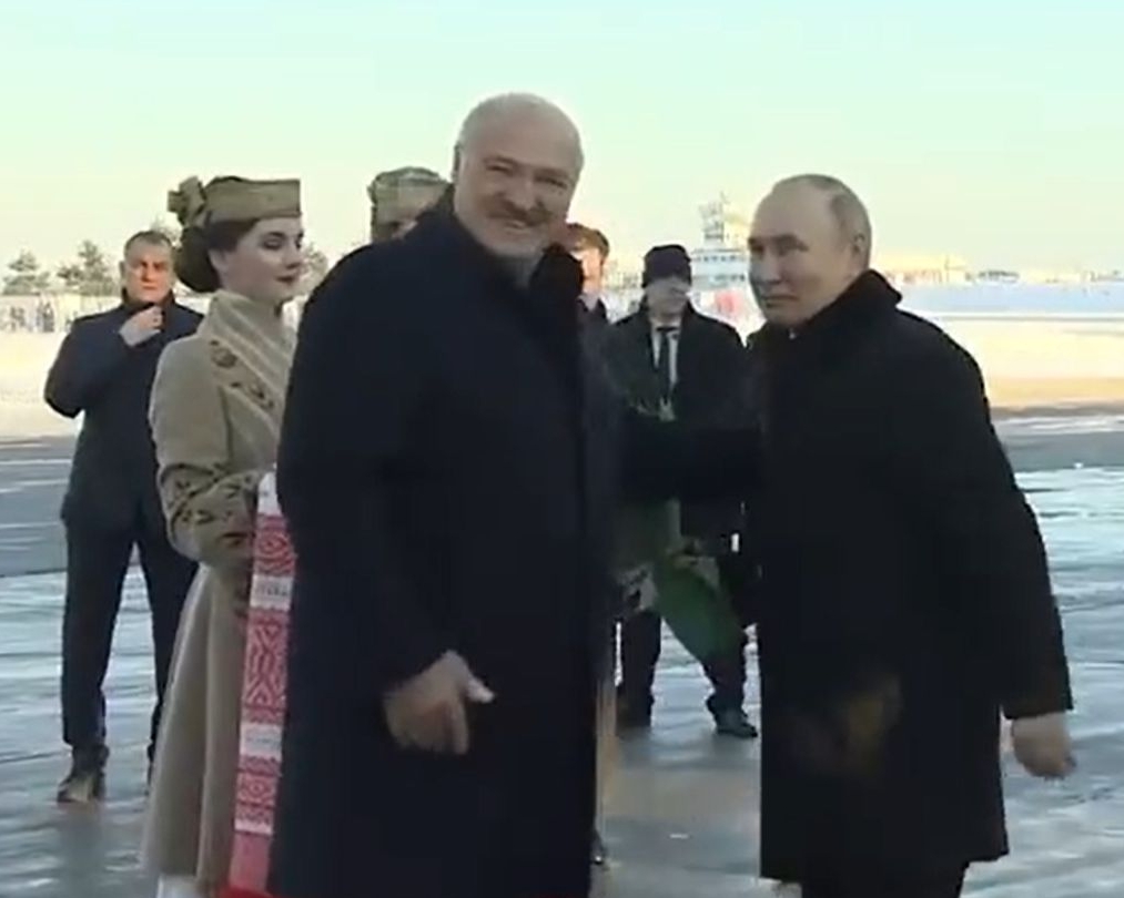 Vladimir Putin și Aleksandr Lukaşenko. Vladimir Putin vizită în Belarus