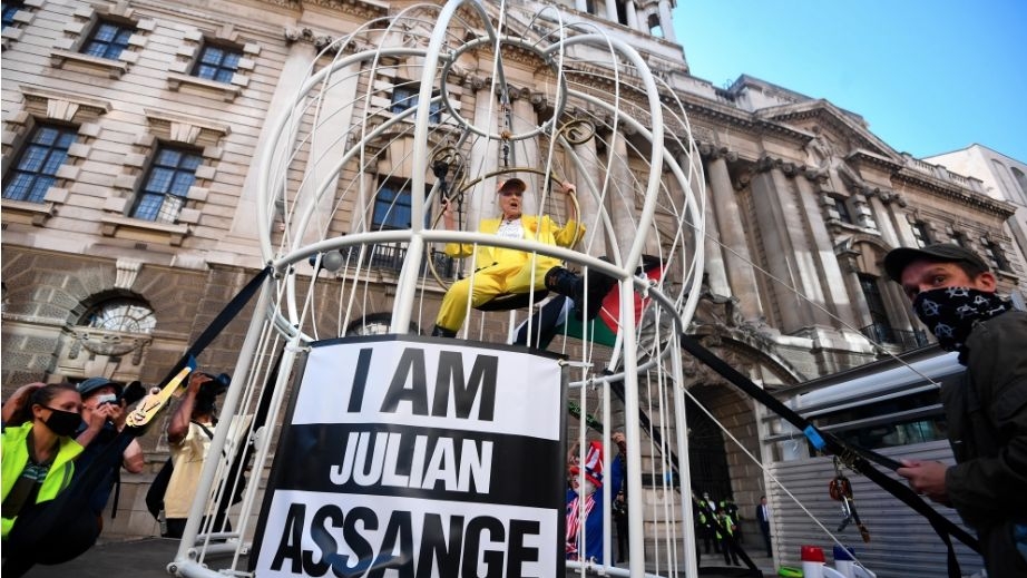 Vivienne Westwood demonstrație pentru eliberarea lui Assange
