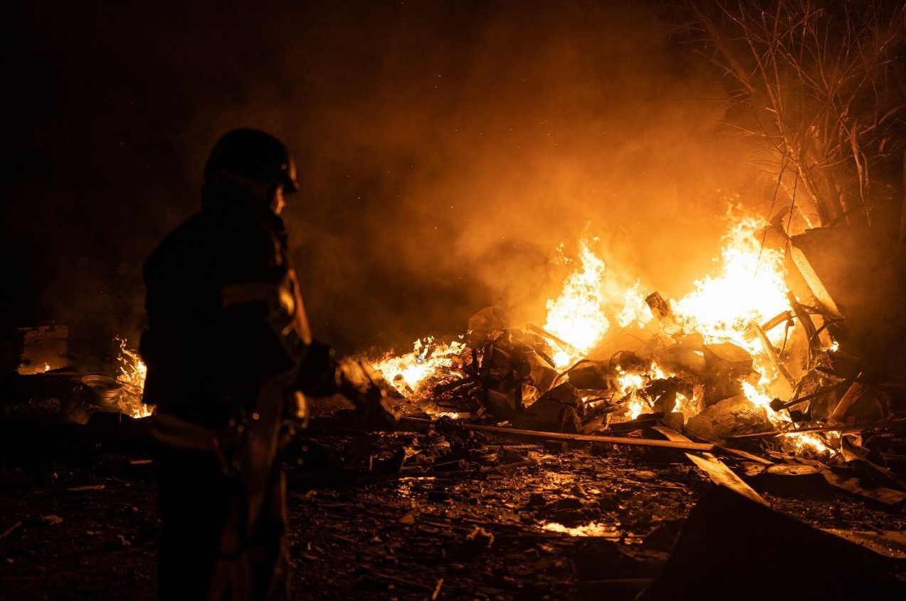 Incendiu în urma unui atac cu rachete asupra kievului