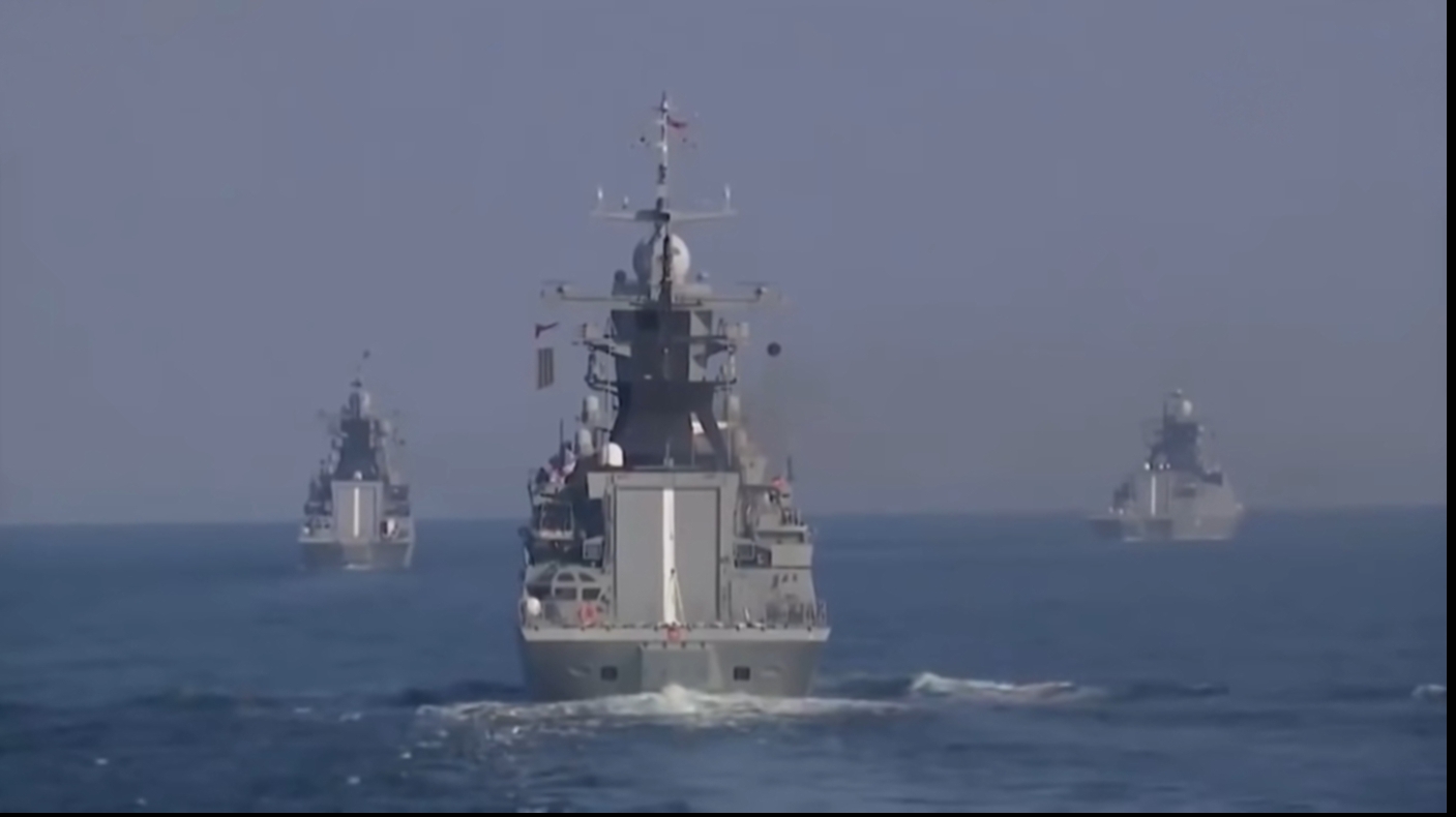 Rusia a început exerciţii navale în apele Mărilor Japoniei şi Ohotsk / captura video